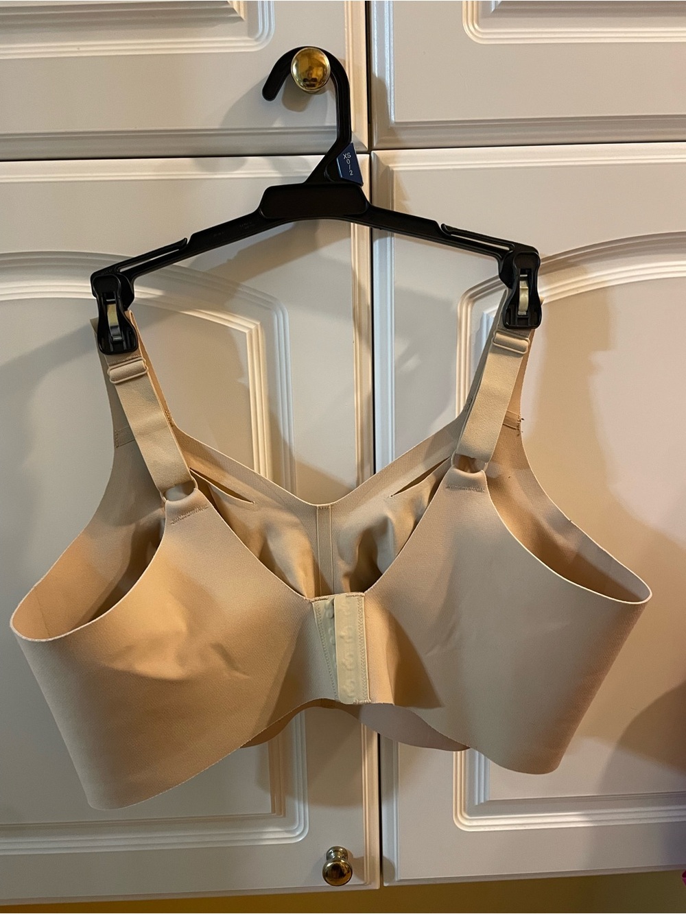 Evelyn & Bobbie beyond bra - Picture 2 of 4